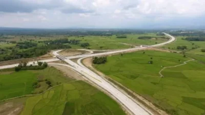 Proyek nasional jalan tol Padang-Pekanbaru diperkirakan selesai pada 2024 mendatang. 