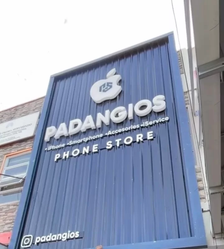 PADANGIOS Phone Store. (Foto: Istimewa)
