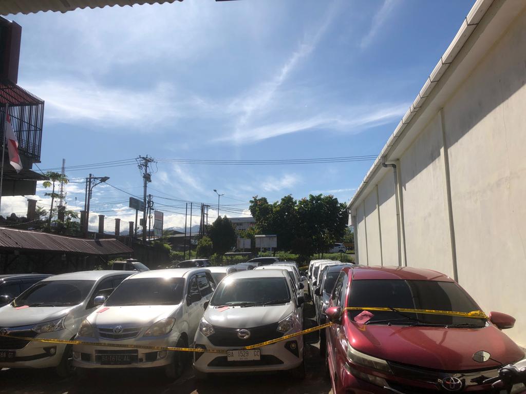 Inilah sederet mobil yang berhasil diamankan dari tangan pelaku.