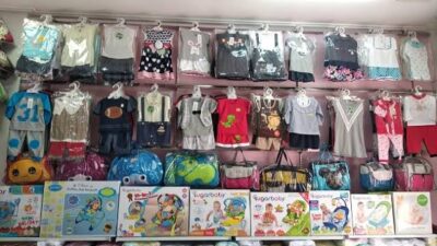 Ilustrasi baby shop.