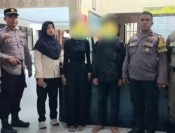Waduh, Tiduran di Lokasi Masjid Pasangan Ini Diamankan Warga