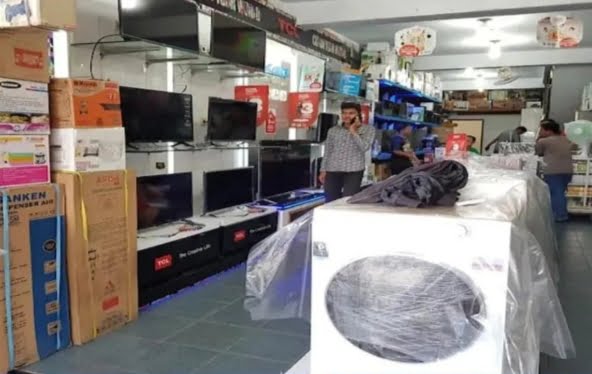 Lowongan kerja toko elektronik.