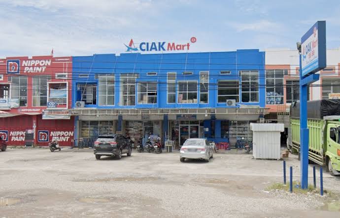 Salah satu outlet Aciak Mart.