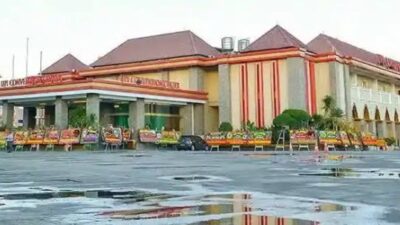 Universitas Putra Indonesia YPTK Padang.