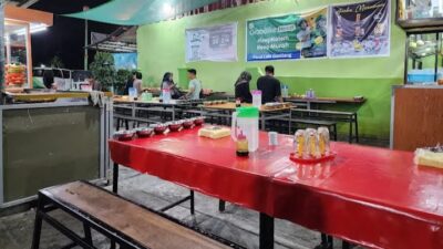 Outlet Pecel Lele Gantiang.