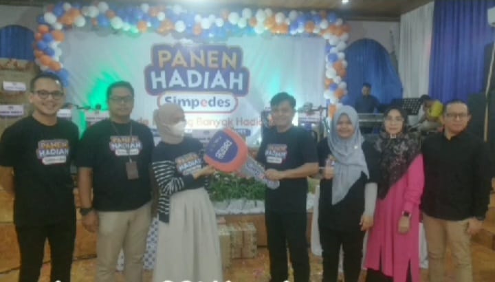 Awaludin meraih Suzuki All New Ertiga dari undian Pesta Rakyat Simpedes.