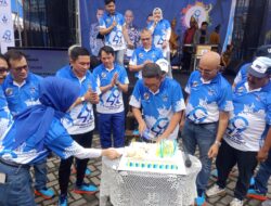 HUT ke-49 Tahun Perumda AM Padang, Serahkan Dua Tiket Umrah Bagi Pelanggan Terbaik