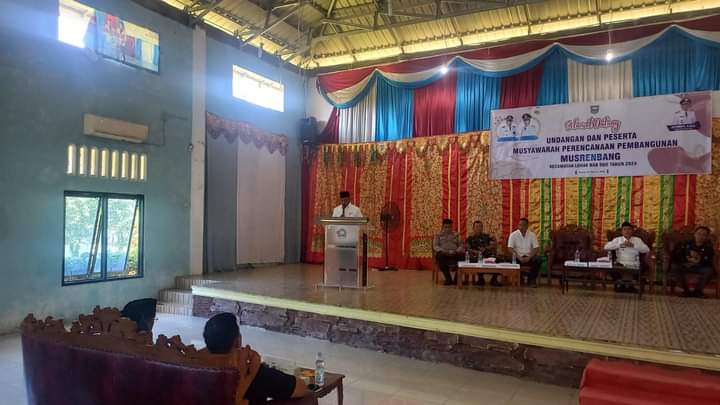 Musyawarah Perencanaan Pembangunan (Musrenbang) Kecamatan Luhak Nan Duo di hadiri Ketua DPRD Pasaman Barat H. Erianto dan Anggota DPRD Dedi Lesmana Kamis (22/22/4).