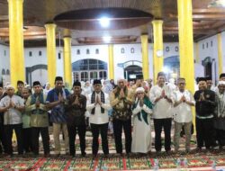 Bupati dan Ketua DPRD Lakukan Safari Ramadhan dan Buka MTQ se-Kenagarian Sariak