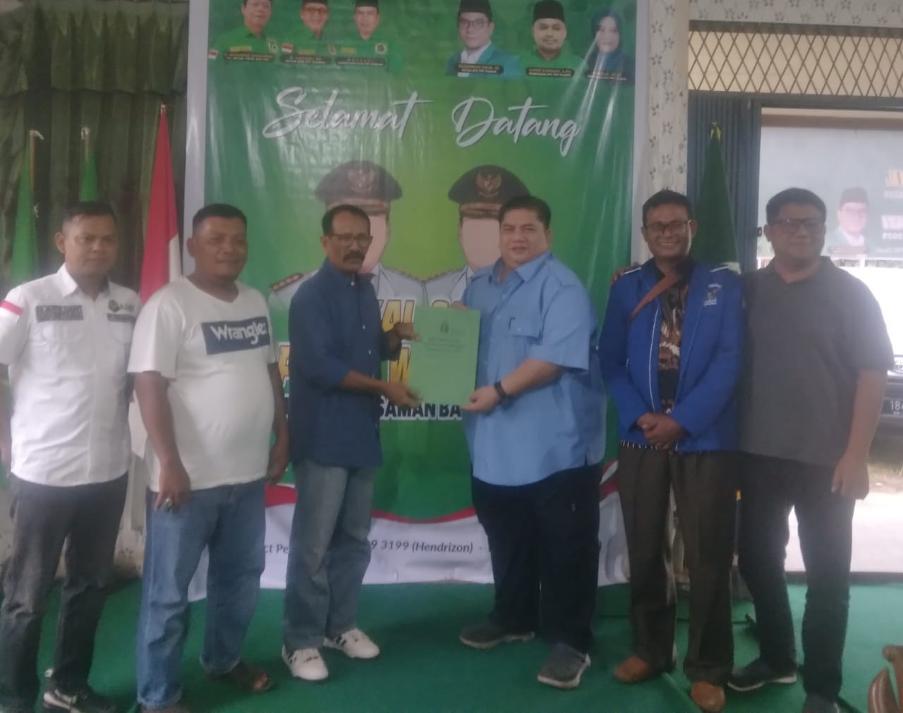 Maju di Pilkada Pasbar, Fetris Oktri Hardi mendaftar ke DPC PPP dan PDIP Pasbar.