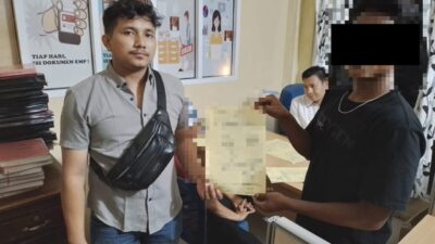 Sebanyak 8 tersangka pengrusakan kantor dan perumahan PT TKA diperiksa Polres Dharmasraya.