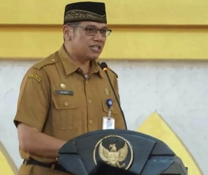 Kepala Dinas Pendidikan Kabupaten Dharmasraya, Kadisdik Bobby Perdana Riza.