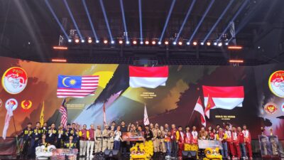 Tim Federasi Olahraga Barongsai (FOBI) Sumatera Barat yang di wakili oleh Tim Bersatu Teguh tampil sebagai juara pertama pada kejuaraan dunia Barongsai 2024 bertajuk FOBI World Barongsai Championship 2024.