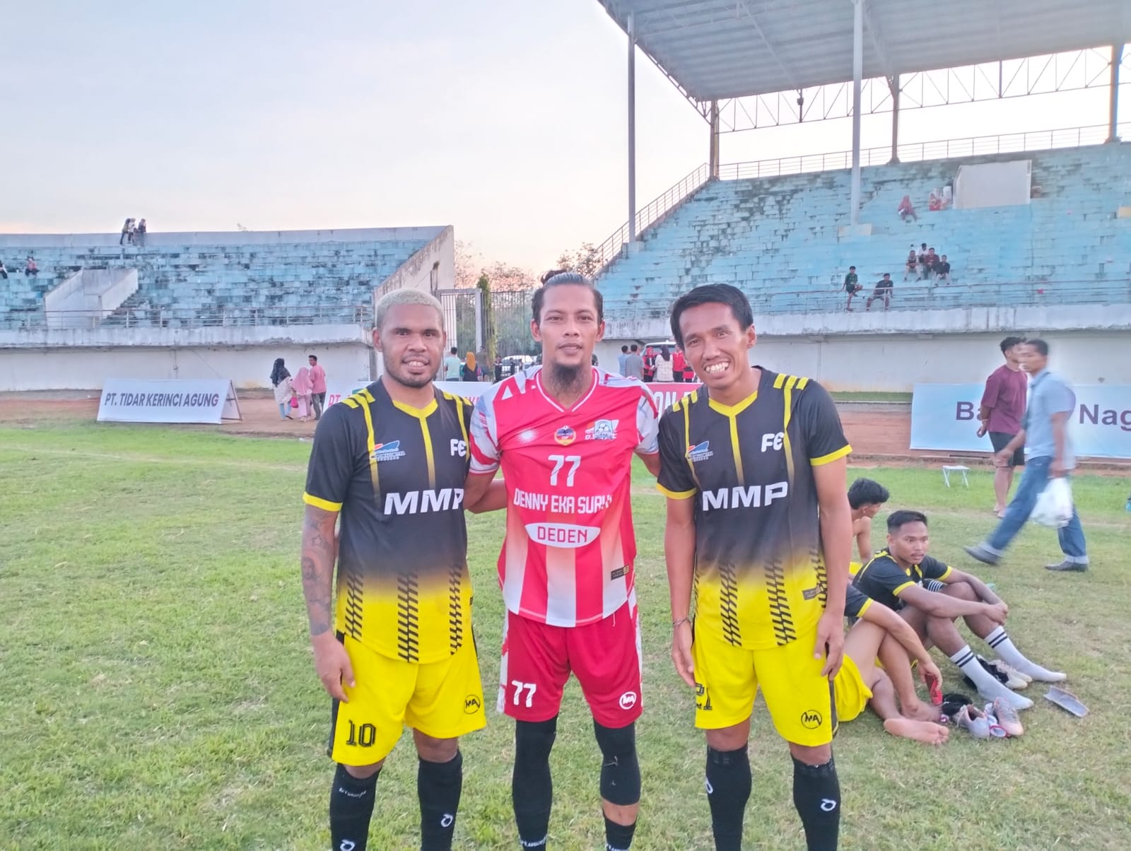Tiga "mantan" Semen Padang FC, Vendry Mofu, Jandia Eka Putra dan Rudy Doang ikut ambil bagian di turnamen Sutan Riska Cup 2024.