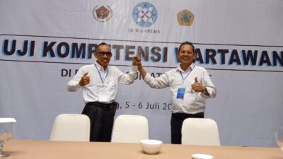 Ridwan Syarif dari Media Semangat News dan Sutan Sari Alam dari media Indomen lulus dan berkompeten oleh tim penguji.