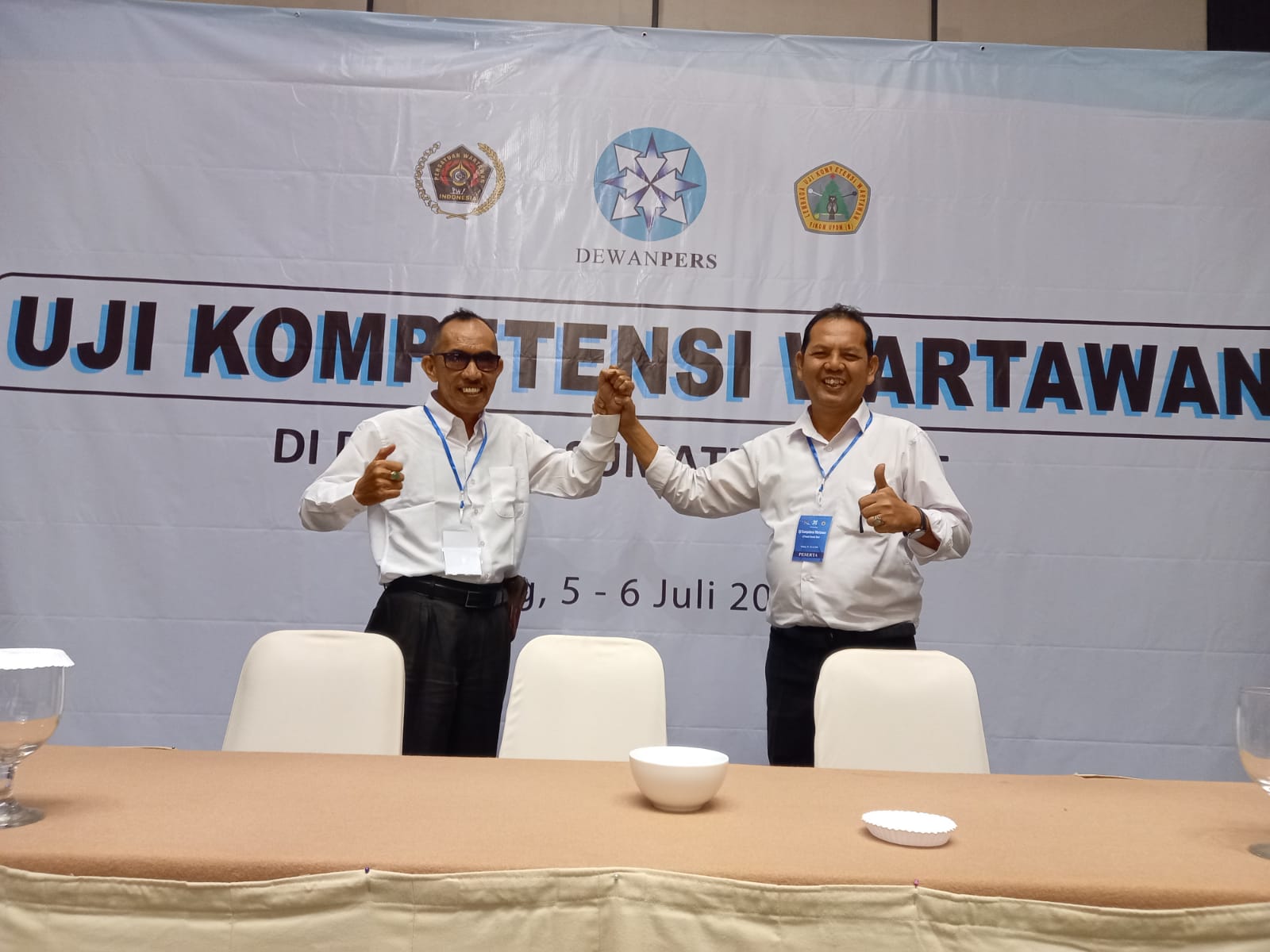 Ridwan Syarif dari Media Semangat News dan Sutan Sari Alam dari media Indomen lulus dan berkompeten oleh tim penguji.