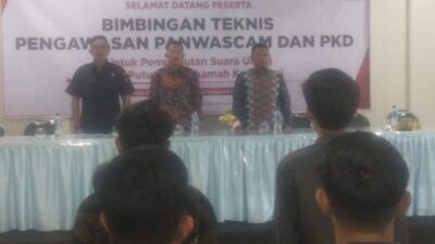 Bawaslu Pasaman Barat Berikan Pembekalan pada Panwaslu Kecamatan
