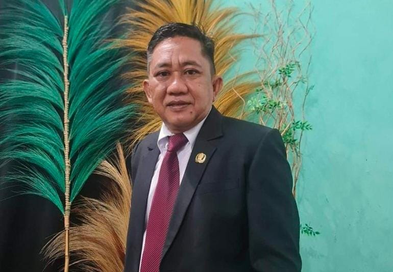 Sekertaris Komisi Pemilihan Umum (KPUD) Dharmasraya, Amrullah.