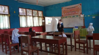 Sebagian besar Sekolah Dasar (SD) di Dharmasraya mengalami kekurangan siswa pada tahun ajaran ini.