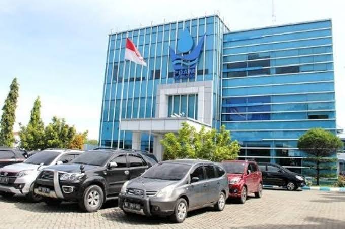 Kantor pusat Perumda Air Minum Kota Padang.