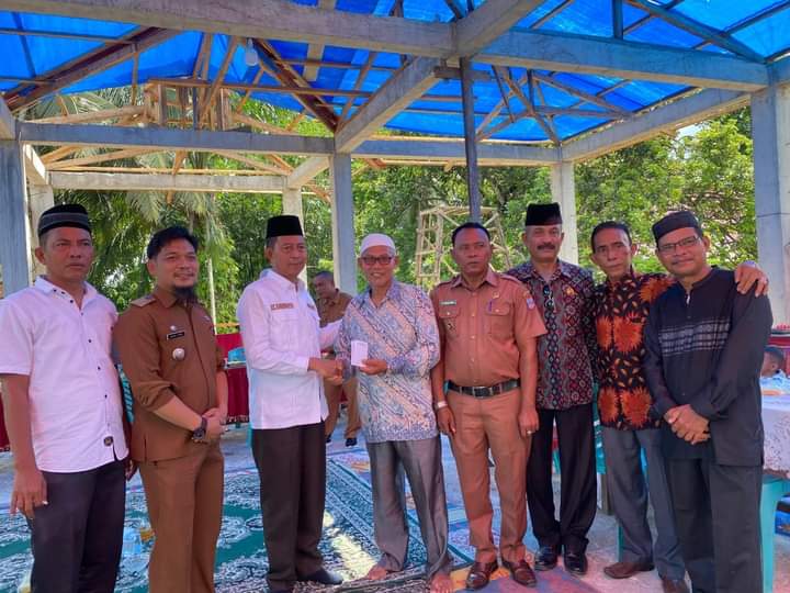 Batagak Kudo-kudo Musala Al Hidayah Jambu Baru Jorong Padang Tujuh dihadiri Wabup Risnawanto.