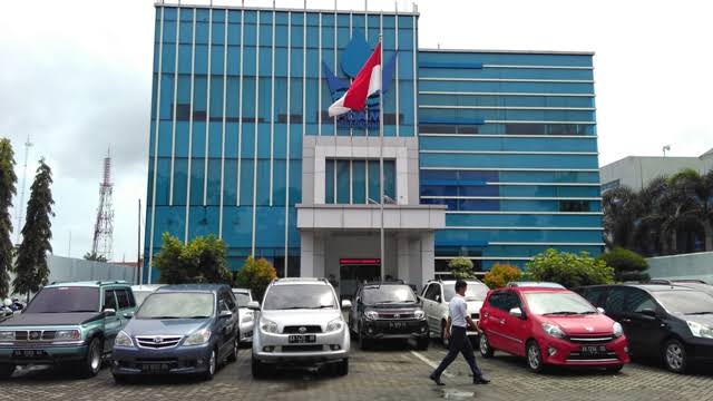 Kantor Pusat Perumda Air Minum Kota Padang.