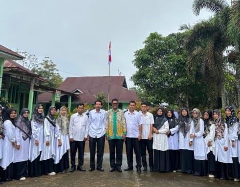 Anggota DPRD Pasbar Yondrizal motivasi peserta didik MAN 4 Pasaman.