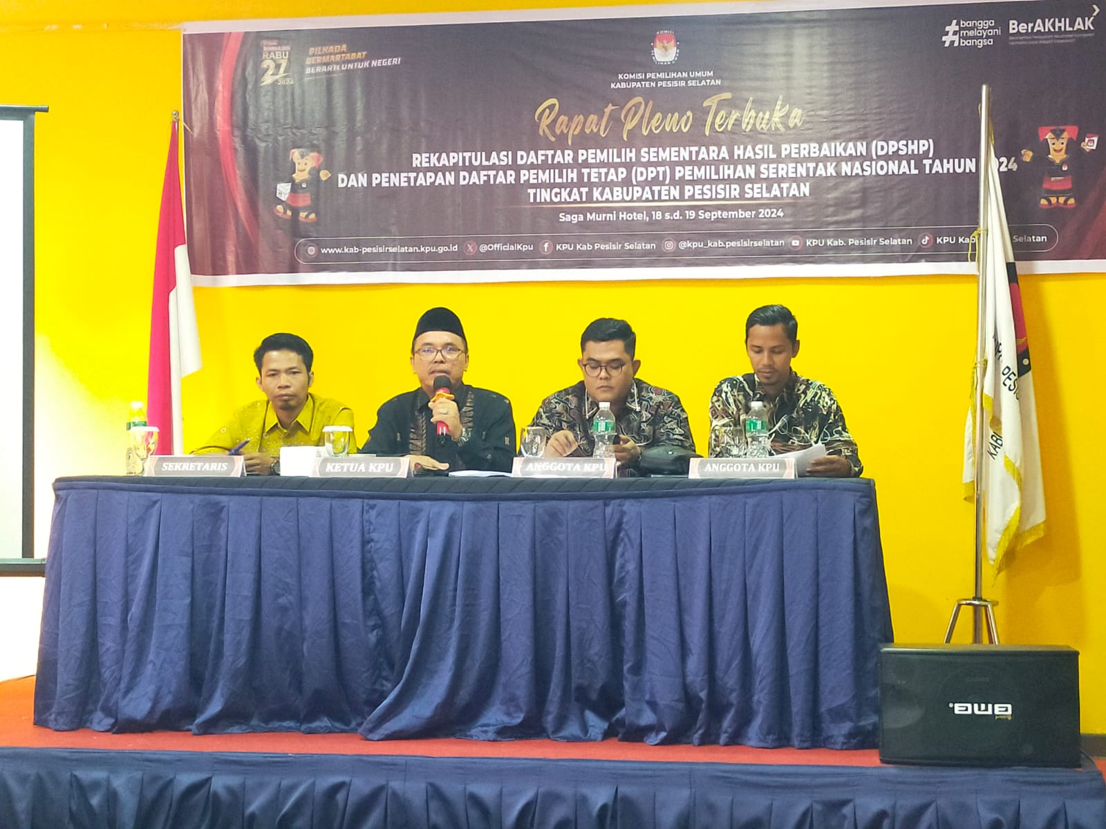 KPU Pessel menggelar rapat pleno terkait DPSHP dan  DPT Pilkada 2024.