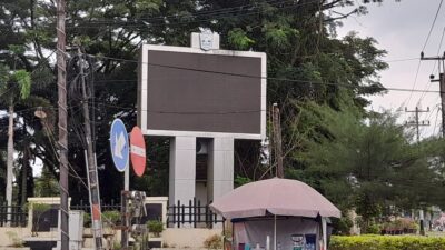 Diduga ada mark up anggaran,  videotrone di Dharmasraya menuai masalah.