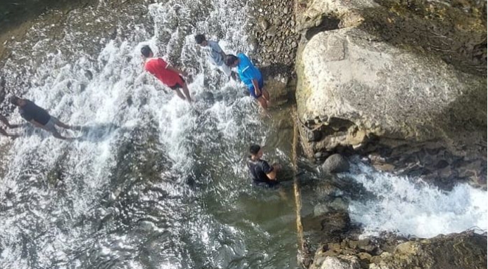 Salah satu sungai yang menjadi sumber air baku Perumda AM Padang.