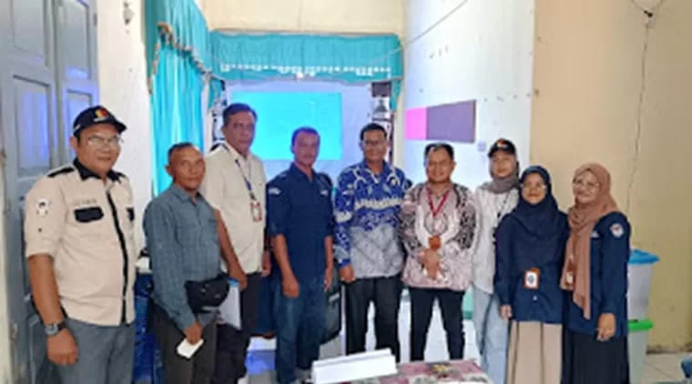 Anggota DPRD Pasaman Barat, Yondrizal menghadiri rapat pleno terbuka rekapitulasi perolehan suara calon bupati dan wakil bupati tingkat Kecamatan.
