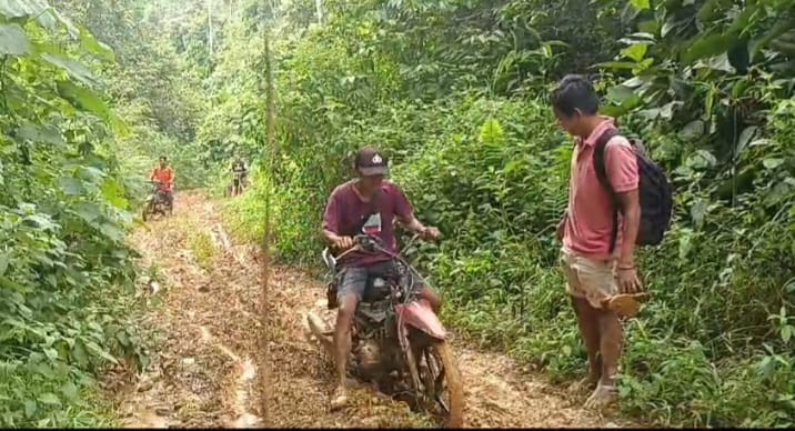 Inilah situasi salah satu jorong di Nagari Lubuk Labu,l yang jadi anak tiri pembangunan di Dharmasraya. 