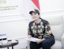 Jemput Bola Hingga Rela “Mengemis”, Demi Membangun Daerah